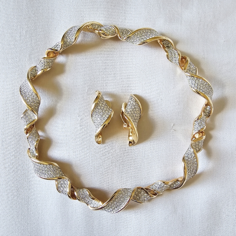 RARE Vintage Swarovski signed ribbon necklace and earrings set